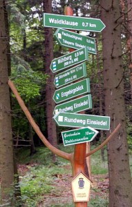 Wegweiser am Dittersdorfer Weg in Einsiedel