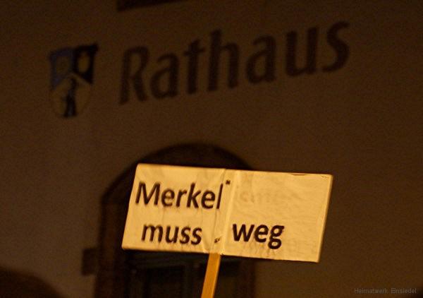 Merkel-muss-weg-Schild