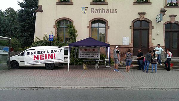 Infostand Einsiedel vor dem Rathaus