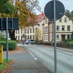 Polizeifahrzeug vorm Einsiedler Rathaus