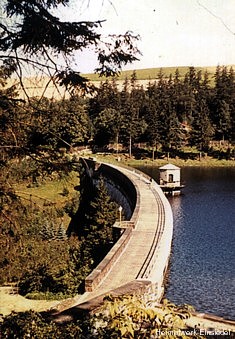 Staumauer August 1959