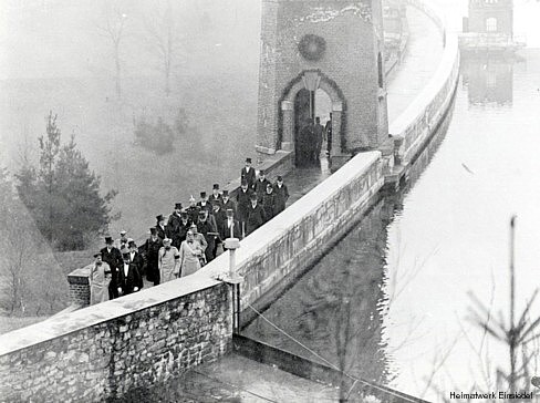 König Friedrich August der III. von Sachsen auf der Staumauer der Talsperre Einsiedel