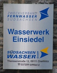 Schild am Eingang des Wasserwerkes Einsiedel