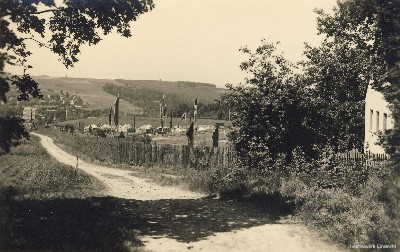 Der Weg ins Dorf