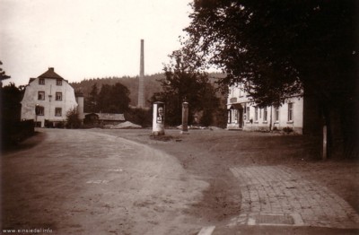 Alte Straßenführung am Kaiserhof Einsiedel