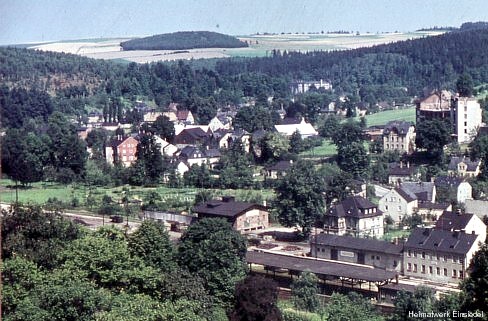 Bahnhof Einsiedel und Wiesenstraße in den 1960er Jahren.