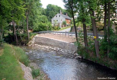 Erneuerte Uferstützmauer in Einsiedel 2008