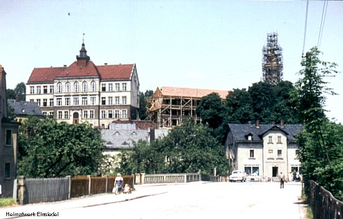 1961: Schulneubau und Neubau des Kirchturmes in Einsiedel