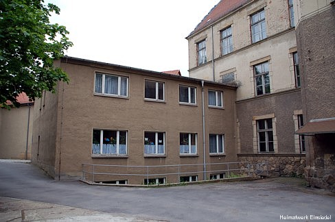 Schulanbau von 1976 im Juni 2006