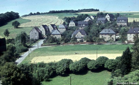 Einsiedler Pfarrhübelsiedlung in den 1950er Jahren