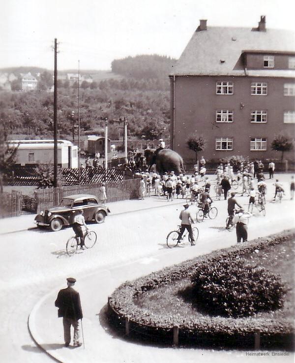 Zirkus in Einsiedel auf der Ida-Wiese