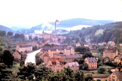 Einsiedel in den 1980er Jahren. Blick von der Schule zur Brauerei.