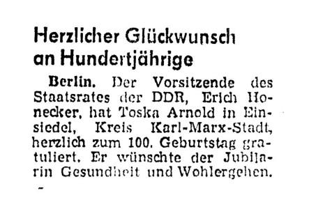 Erich Honecker gratuliert Toska Arnold zum 100sten Geburtstag