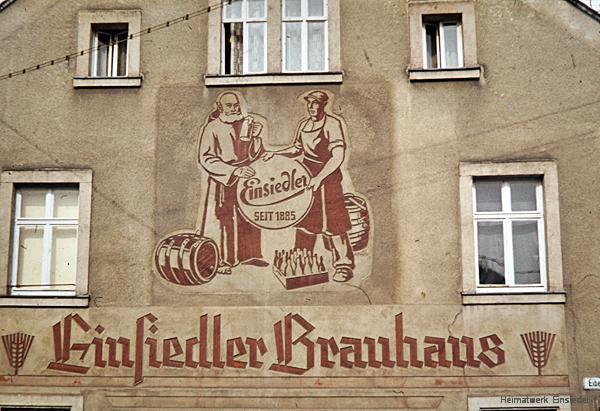 Bemalter Giebel am Wohnhaus der Brauerei Einsiedel