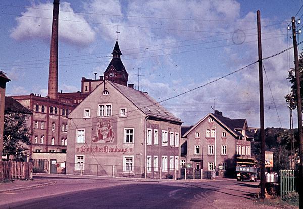 Wohnhaus mit Wohnungen für Bedienstete der Brauerei Einsiedel Mitte der 1960er Jahre