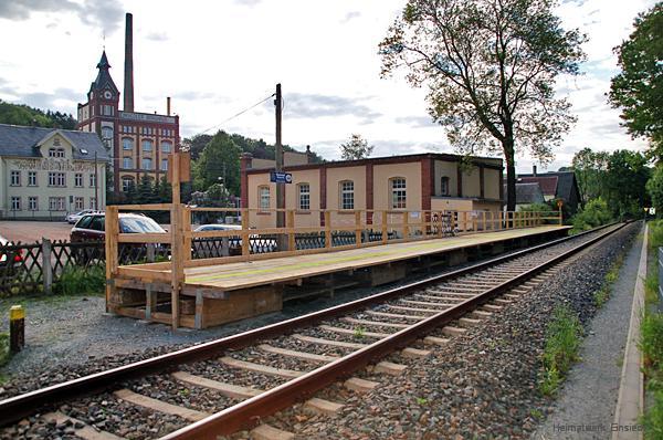 Behelfsbahnsteig für die Erzgebirgsbahn am Einsiedler Brauhaus (Privatbrauerei) 2006