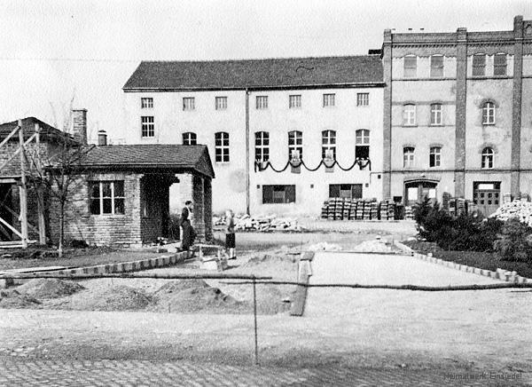 Einsiedler Brauhaus (volkseigen): Bau von Einfahrt und Pförtnerhäuschen