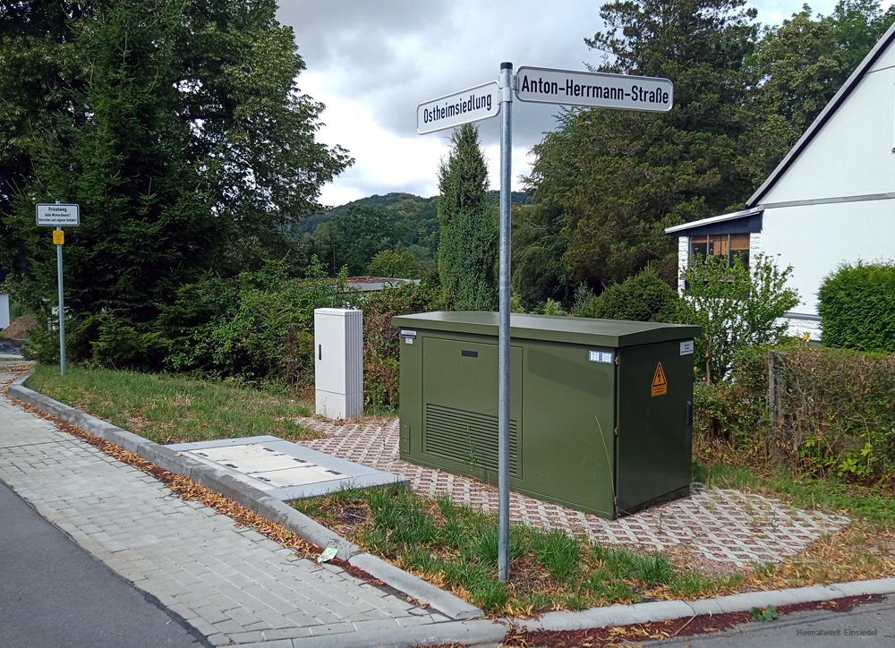 Schild "Ostheimsiedlung" - Bilder vom Tage