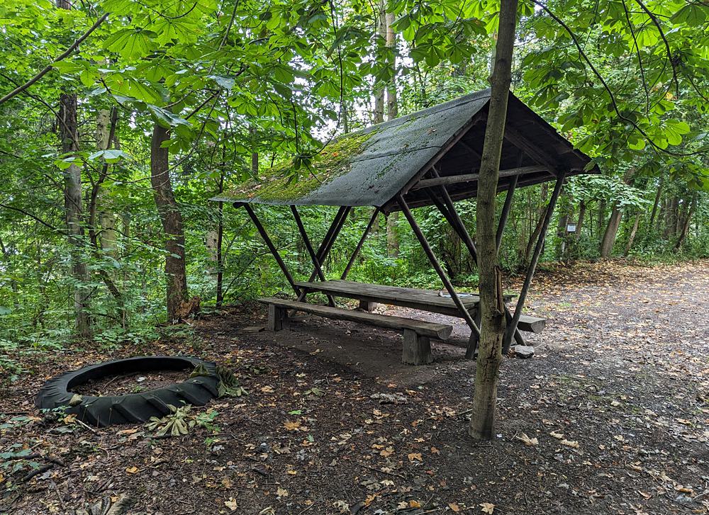 "Futterkrippe" nahe "Spießgeselle" - Bilder vom Tage