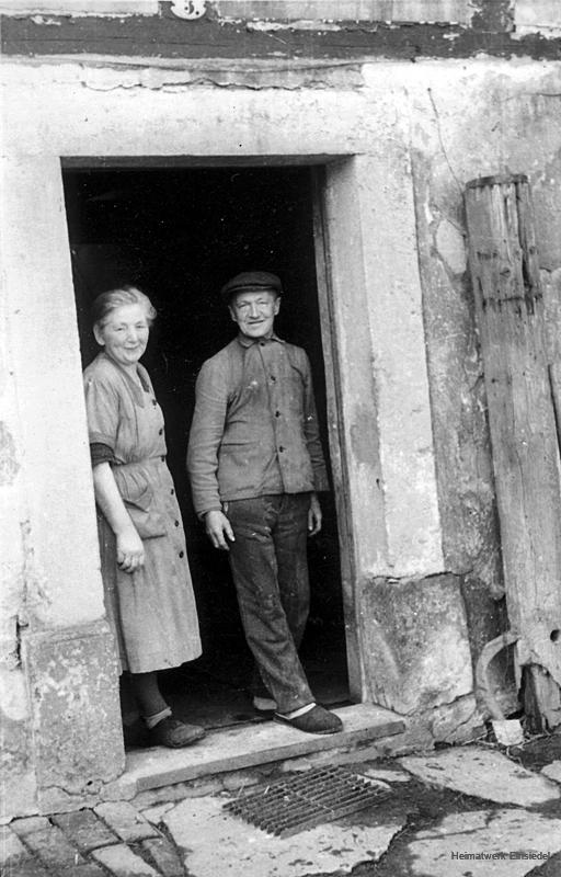 Mondscheinbauer Walther Fischer mit Ehefrau Margarete.