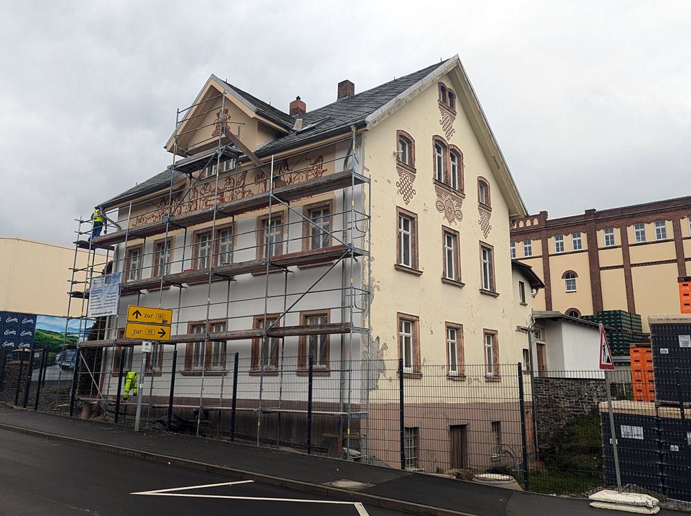 Verwaltungsgebäude des Einsiedler Brauhauses, Fassadensanierung