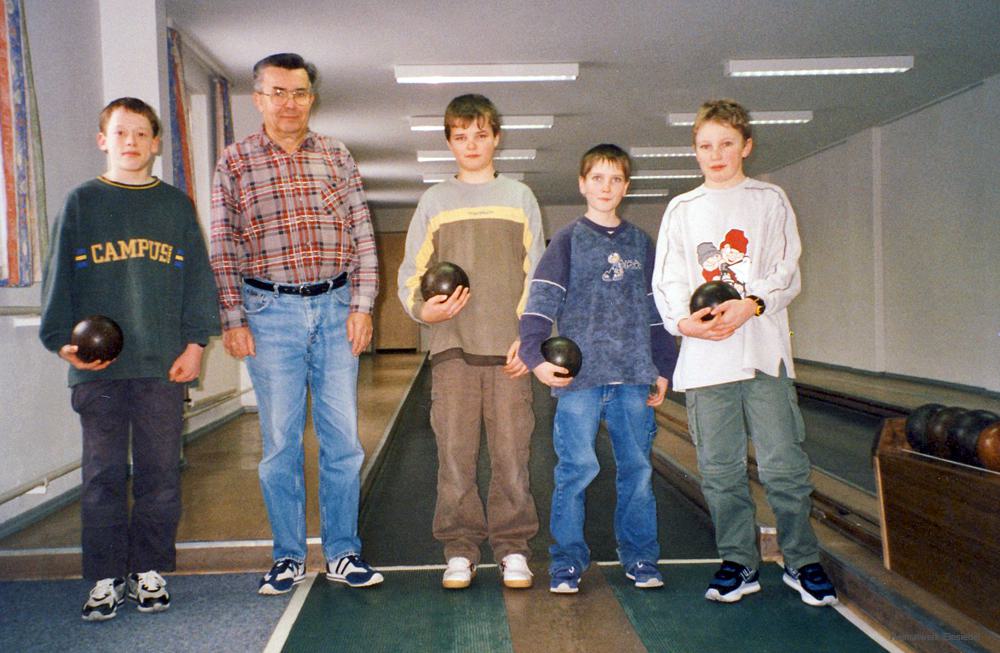 Nachwuchsmannschaft des Kegelsportvereins Einsiedel 2001