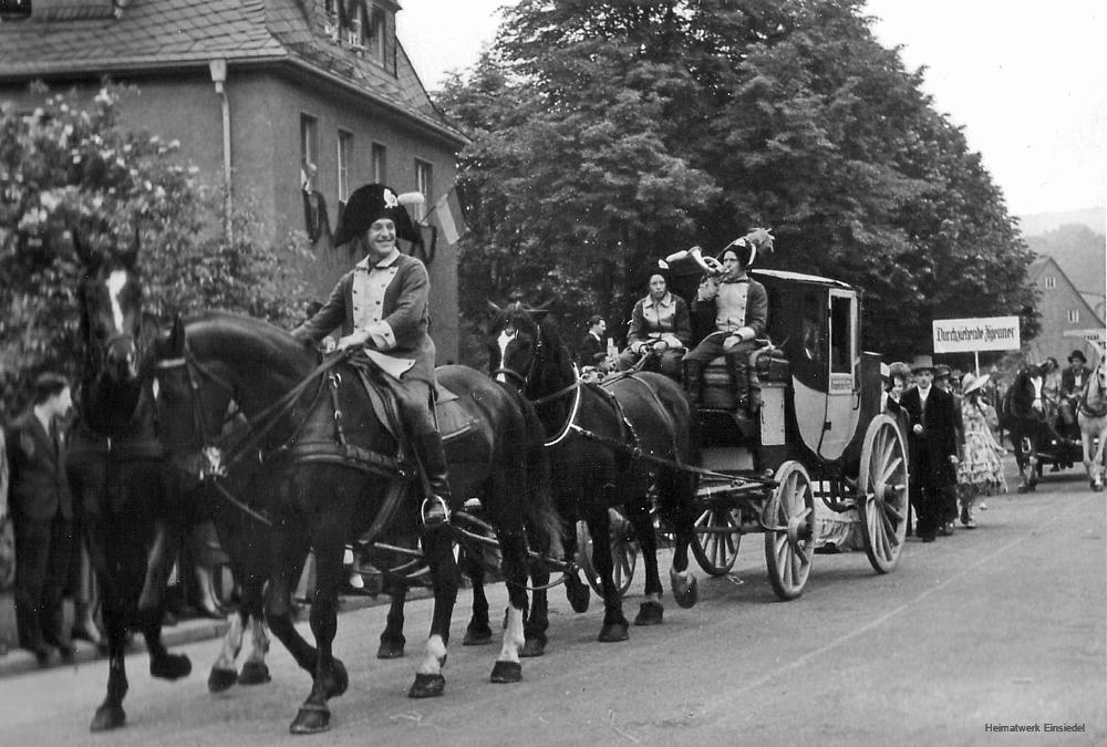 Postkutsche im Festumzug "700 Jahre Einsiedel" 1955