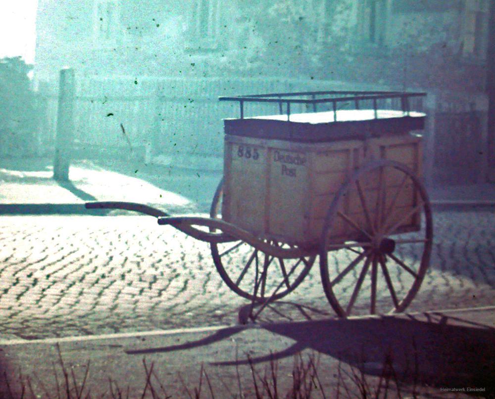 Hölzerner Postkarren in Einsiedel