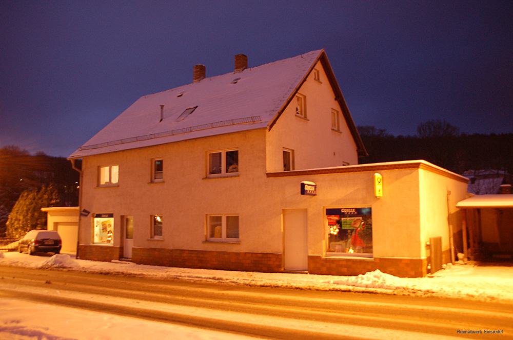 Das Gebäude Einsiedler Hauptstraße 83 im Dezember 2005.